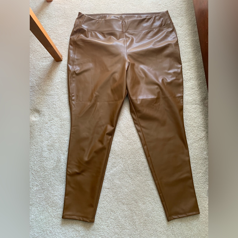 GAP Pull up pants XXL/TTG and XL/TG 2 Sizes available